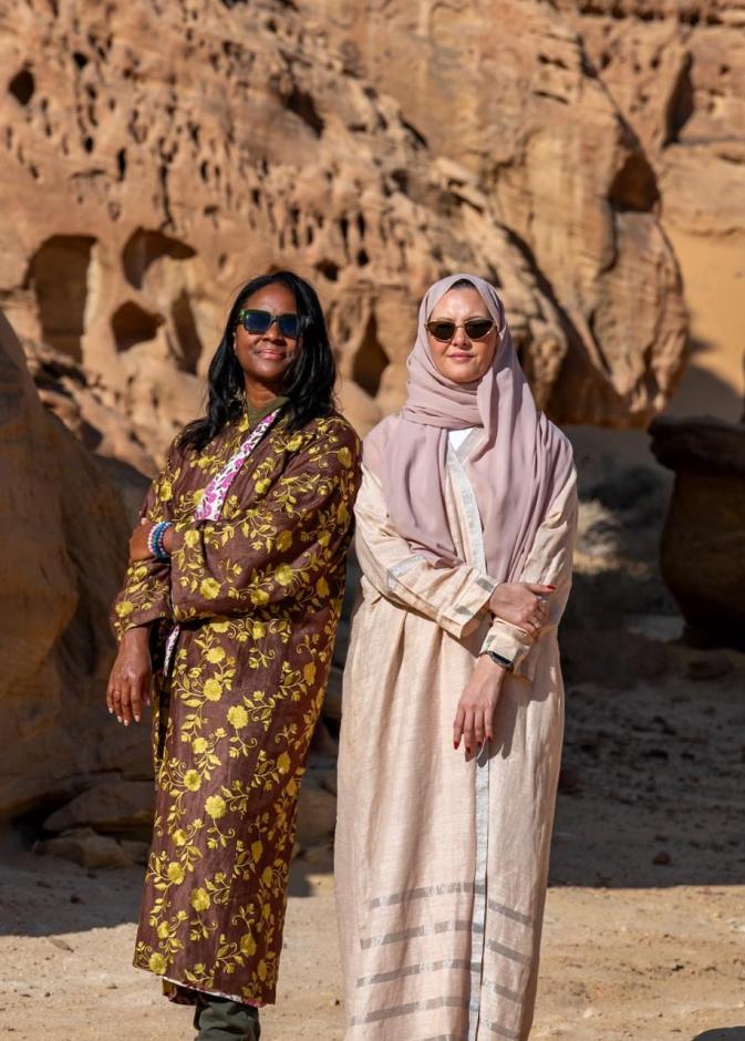 Desert X العلا 2026 ينطلق بعنوان "سديم لا يعد" تحت إشراف وجدان رضا وزوي ويتلي