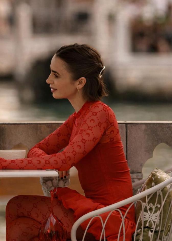 خاص لـ"هي": علامة الحقائب MESH–MESH… حكاية شقيقتين من القاهرة إلى عالم Emily in Paris