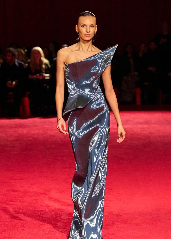 christiano Siriano الميتاليك صيحة إطلالة رأس السنة