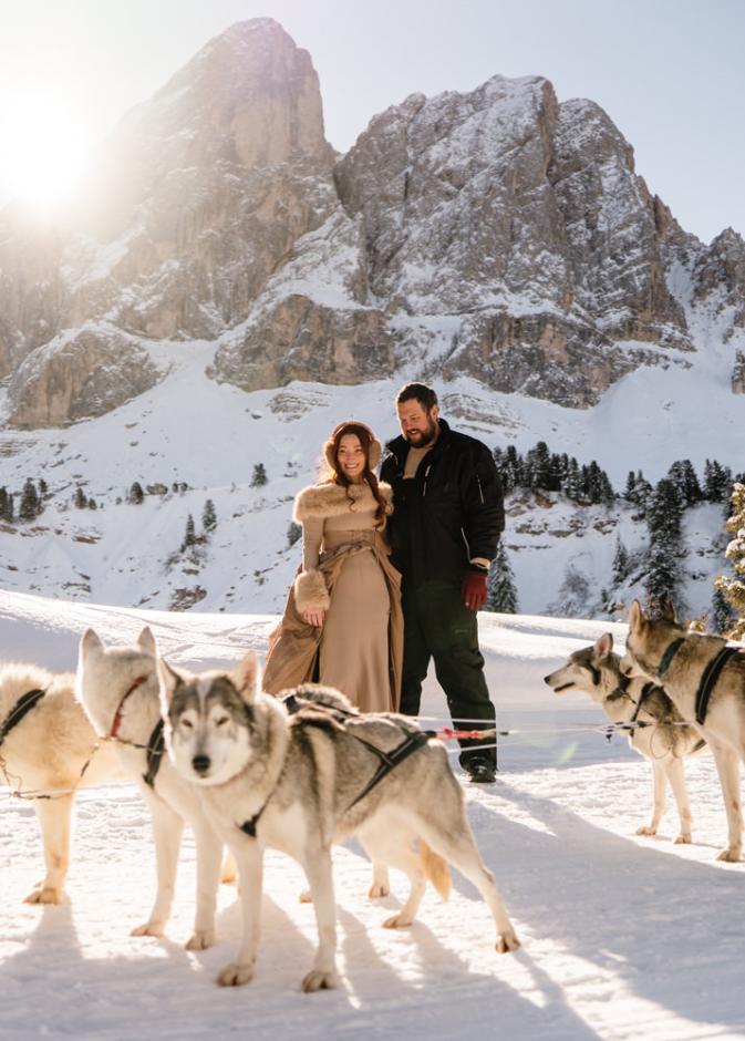 ركوب الزلاجات التي تجرها الكلاب