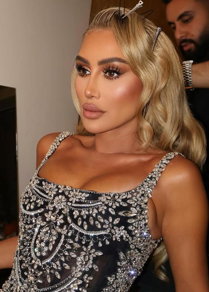 مكياج وتسريحات شعر مايا دياب في حصاد عام 2025