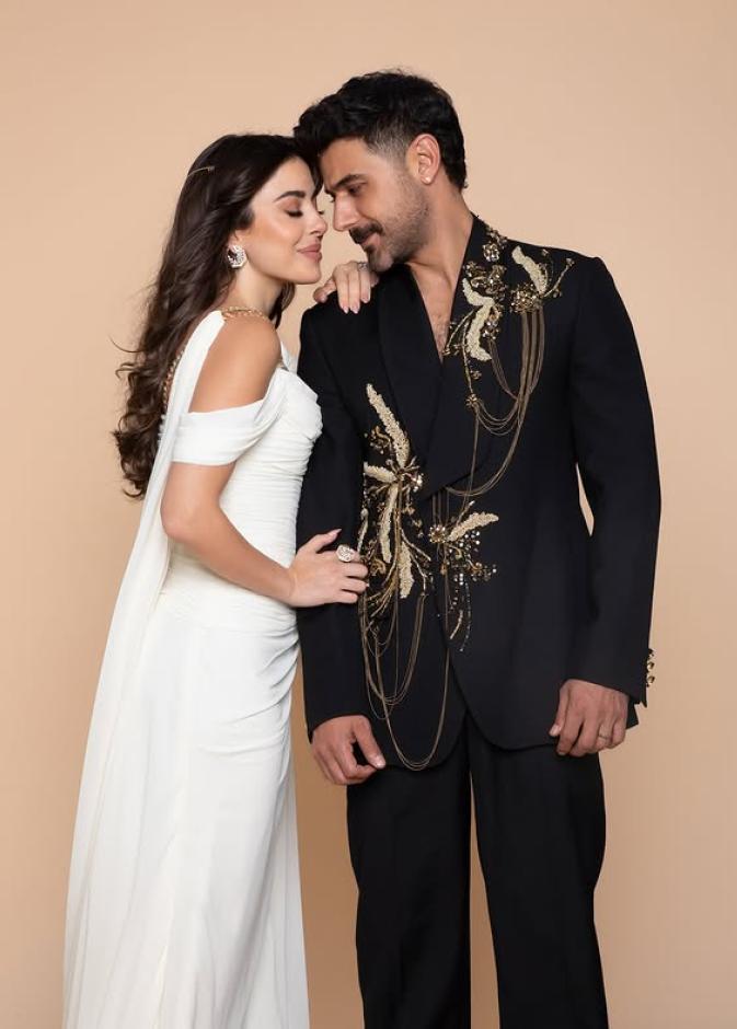 أجمل إطلالات سارة أبي كنعان ووسام فارس خلال عام 2025