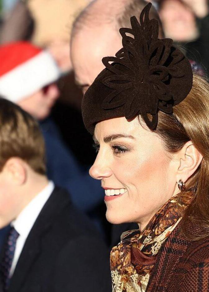 أناقة الأميرات في ساندرينغهام: كيت وشارلوت وأميرات يورك يخطفن الأنظار