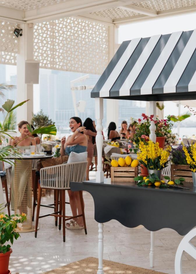 أجمل تجارب الطعام في منتصف الأسبوع