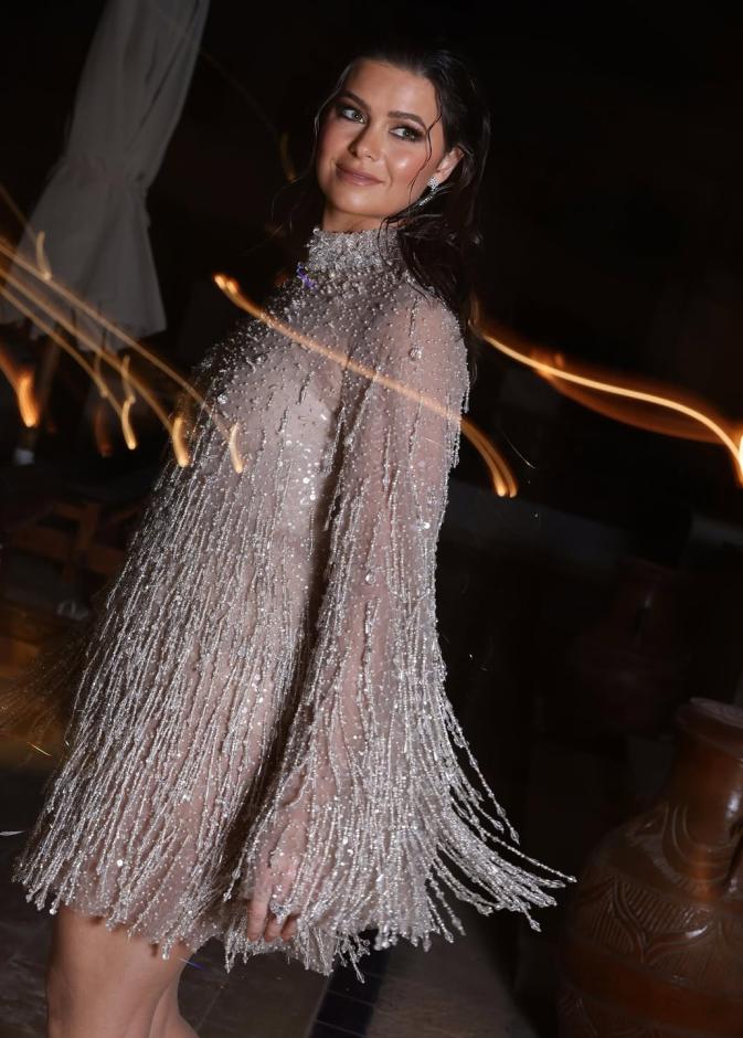 إطلالة يسرا اللوزي بصيحة الشراشيب