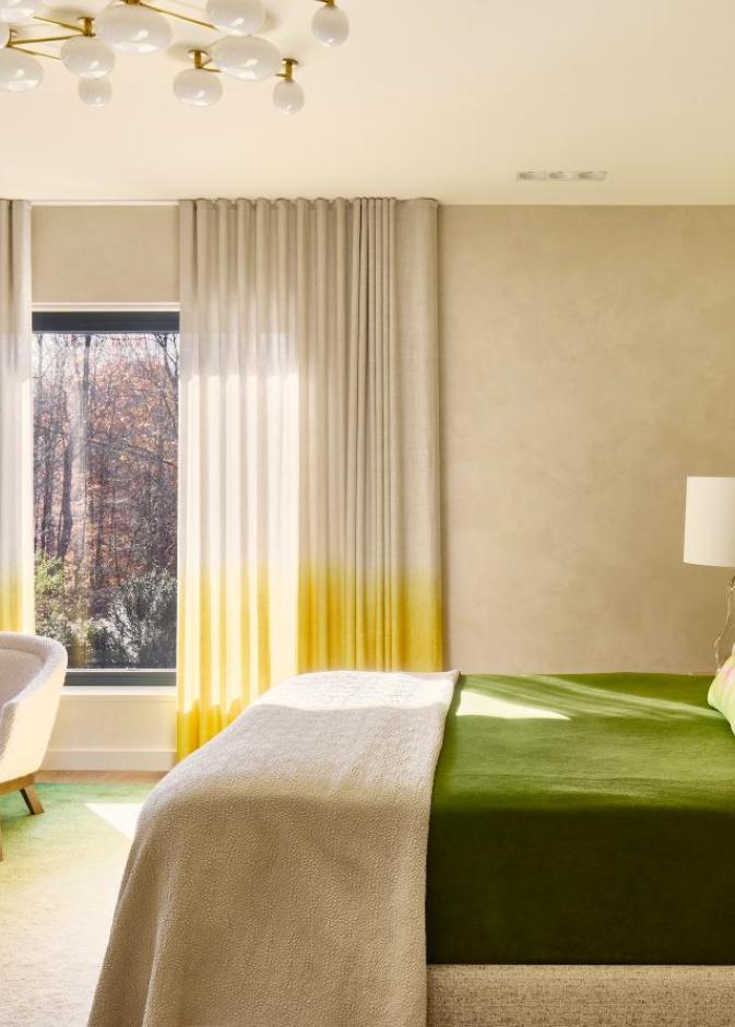 الستائر عنصر تصميمي رئيسي يكمّل هوية المساحات المنزلية