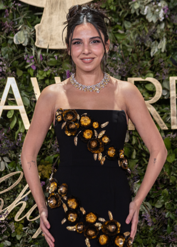 دور المجوهرات العالمية تضع بصمتها على إطلالات مجوهرات نجمات جوي اوورد 2026