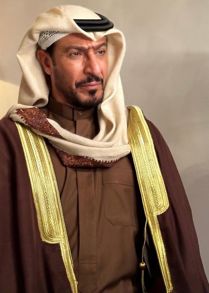 عبدالمحسن النمر يحصد جائزة الممثل المفضل