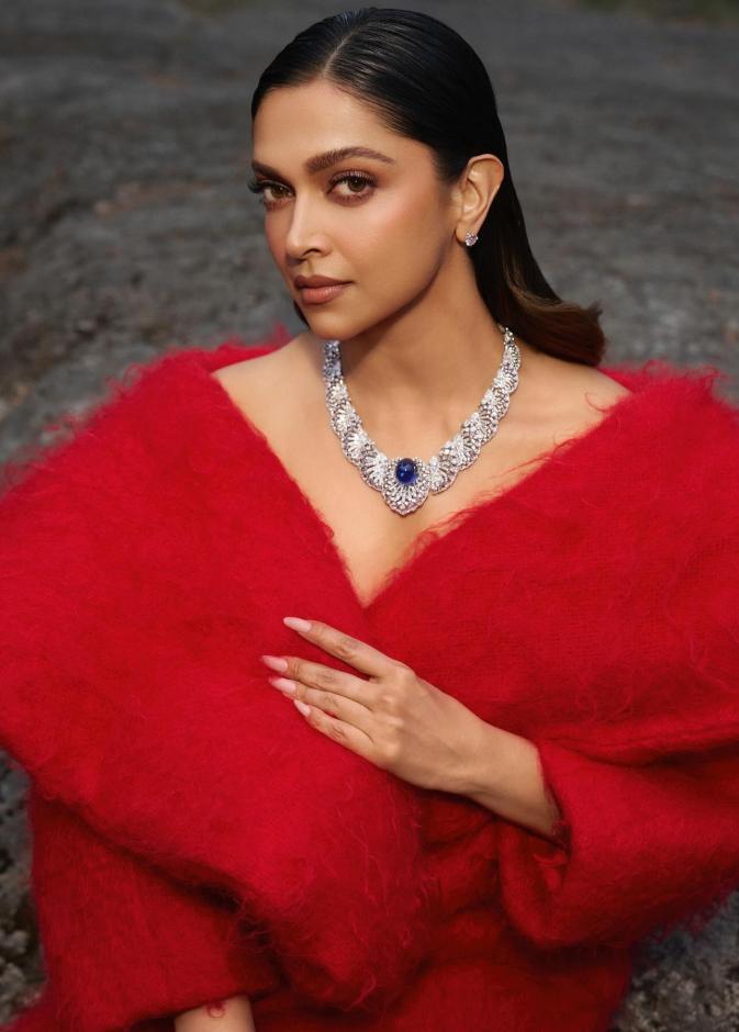 ديبيكا بادكون بتصاميم مجوهرات فارهة تعكس سحر إطلالاتها