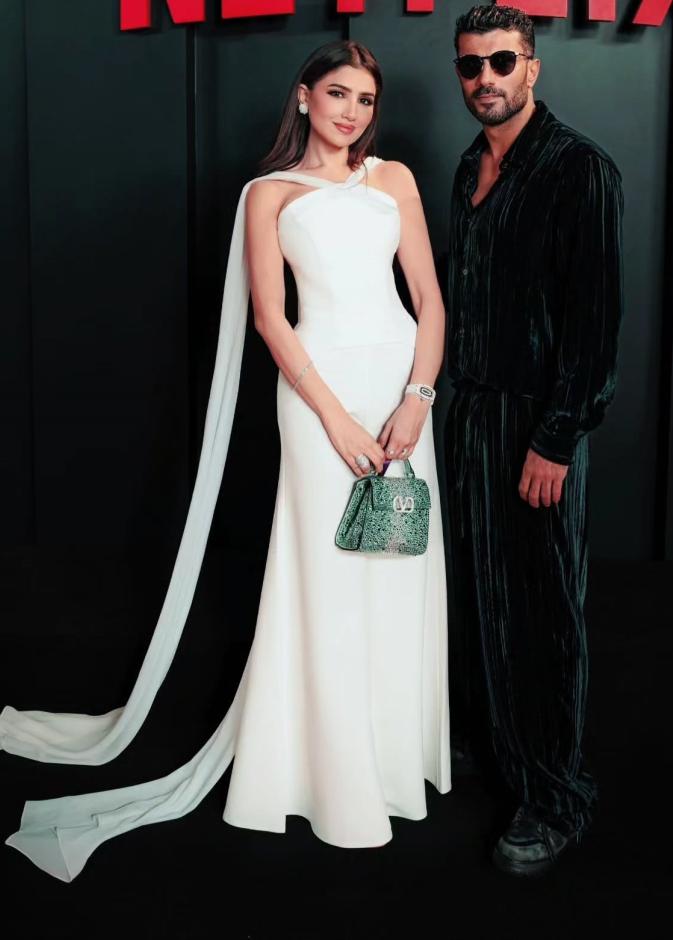 مي عمر وزوجها في لقطة عفوية رومانسية تتصدر الترند