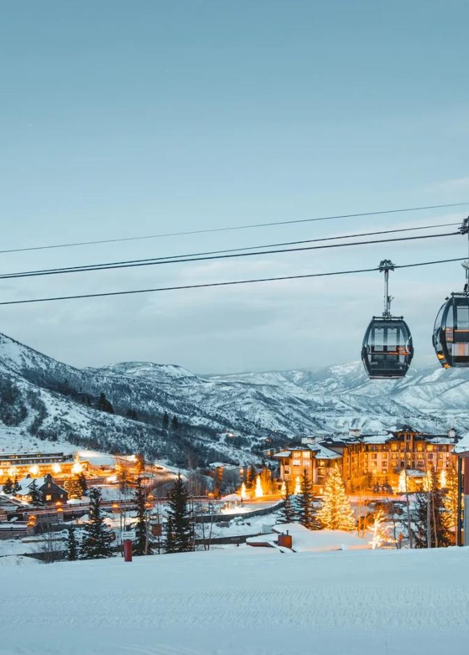 5 وجهات تزلج تجمع بين سحر الطبيعة وخصوصية المجتمع المخملي