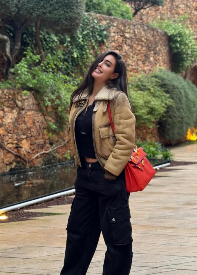 ياسمين صبري تعيش فترة استجمام بإسبانيا