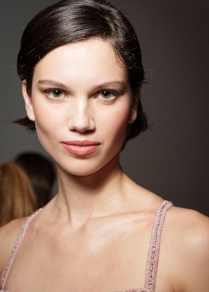 اساسيات العناية بالبشرة بشكل صحي