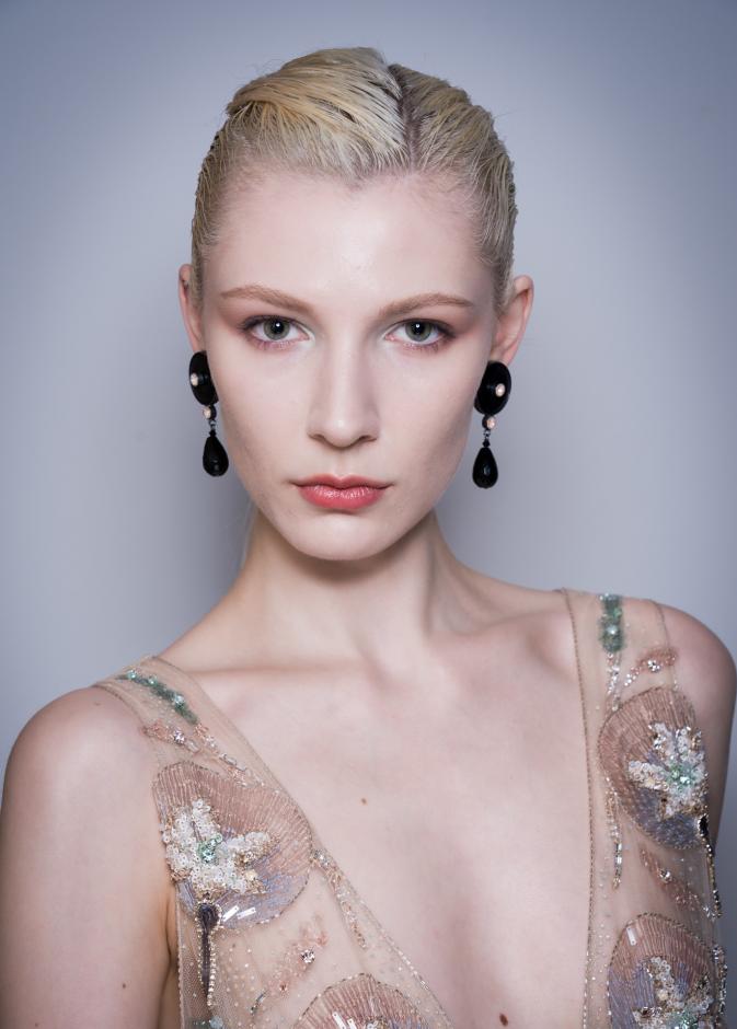 المكياج الراقي عنوان اليوم الثاني من أسبوع الموضة الهوت كوتور الباريسي لربيع وصيف 2026