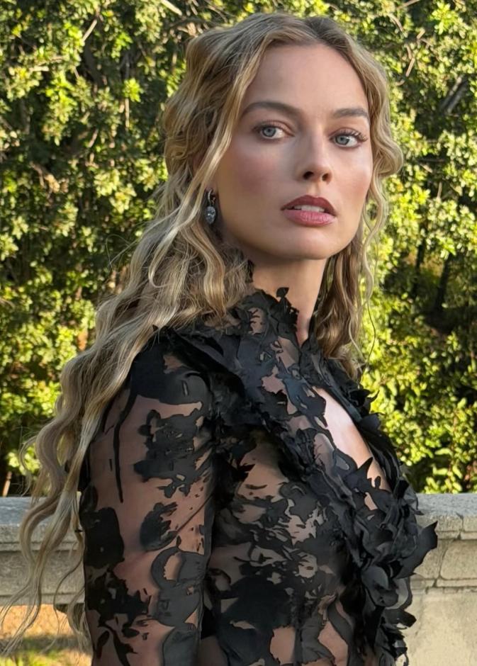  مارغو روبي صورة من انستغرام Bryce Scarlett