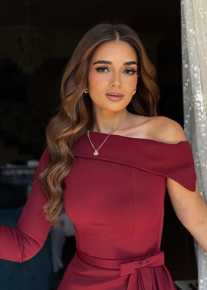 ملك احمد زاهر صورة من انستغرامها