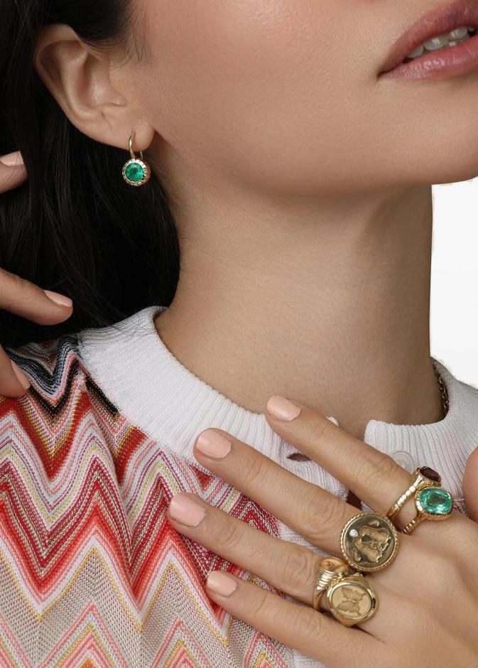 10 تصاميم مجوهرات تناسب المرأة العاملة والأنيقة