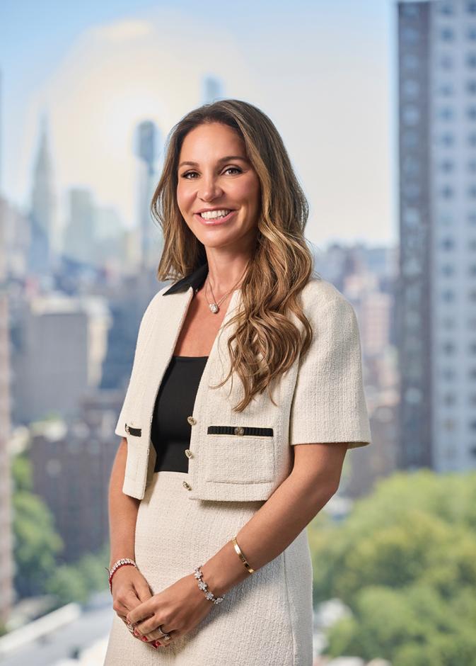 مؤسسة Astrea London ورئيستها التنفيذية "ناتالي موريسون" 