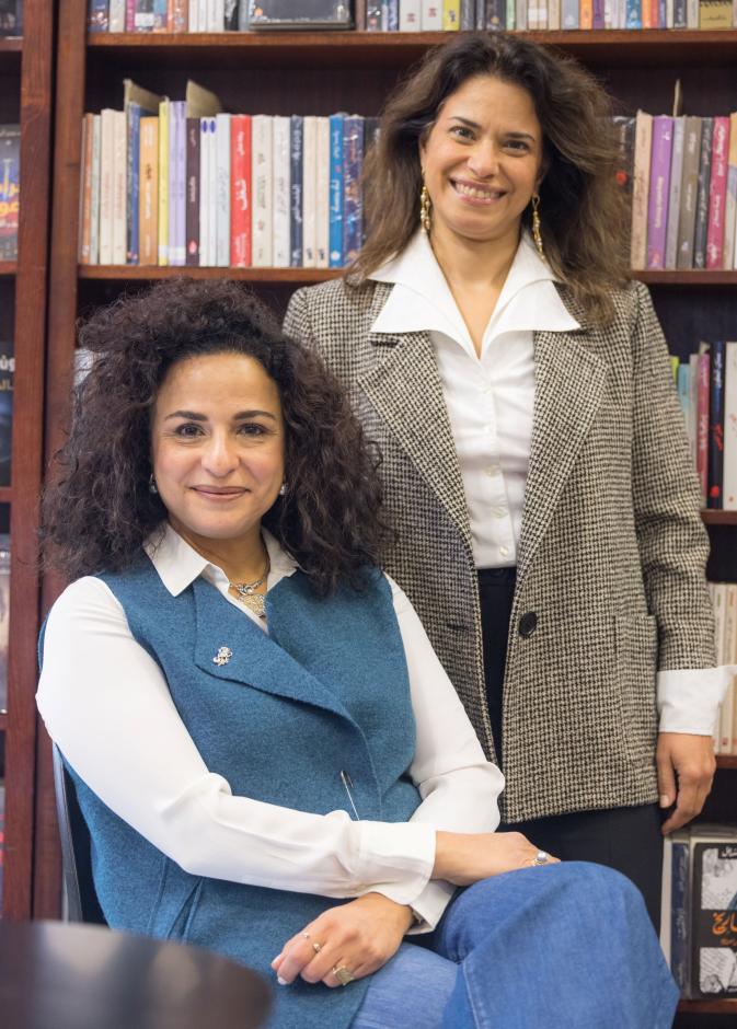 نادية وهند واصف مؤسستا مكتبة ديوان