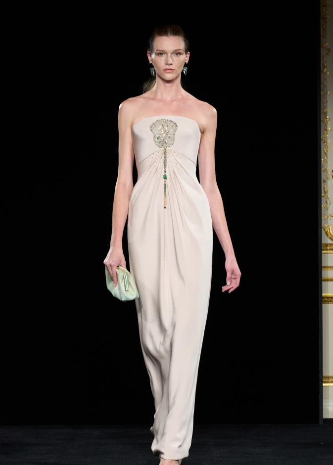 بعد رحيل جيورجيو: ارماني بريفيه تكتب فصل جديد بهدوء وابداع