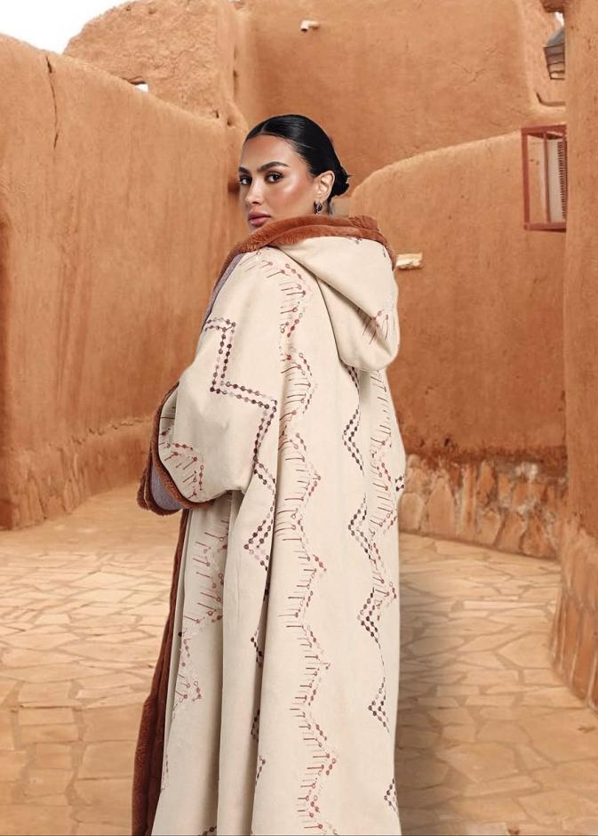 5 علامات تقّدم الفروة بتصاميم مختلفة تجمع بين الدفء والأناقة