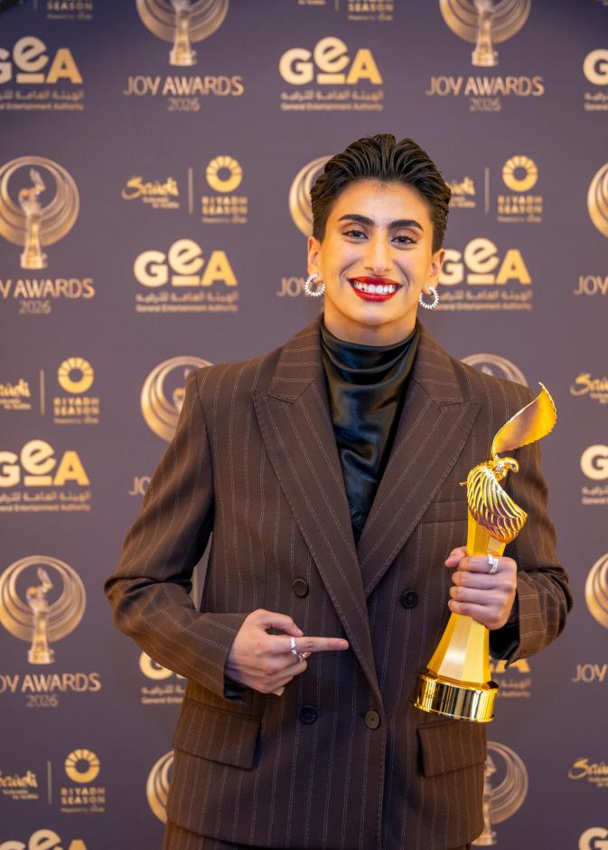 لاعبة الهلال السعودي ليلى القحطاني تحصد جائزة الرياضية المفضلة في Joy Awards 2026  