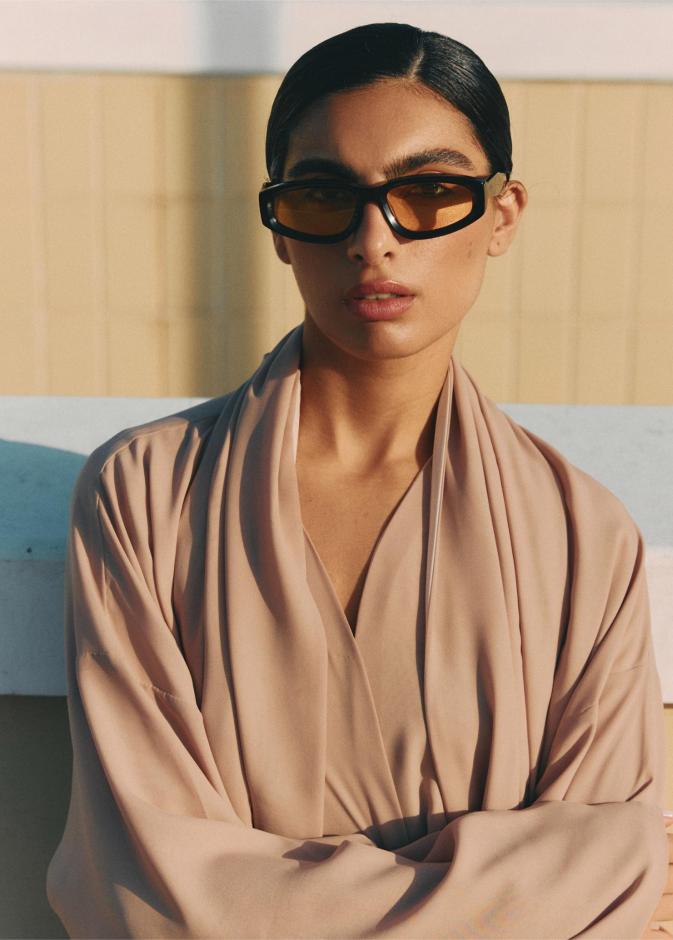 خاص لـ "هي": 10 عناصر أساسية في استوديو مصمم النظارات أحمد الزرعوني