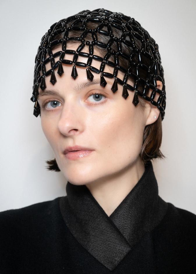 أكسسوارات شعر جريئة ومبتكرة تبعد عنك ملل الشتاء