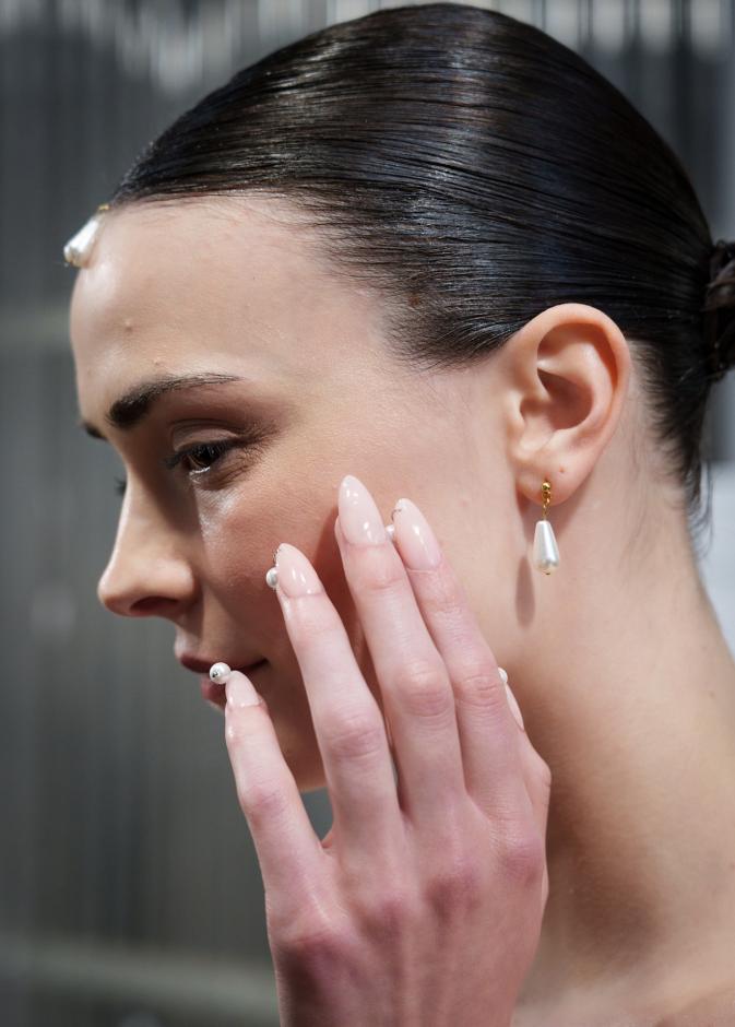 ألوان مناكير الربيع تغني إختياراتك الجمالية