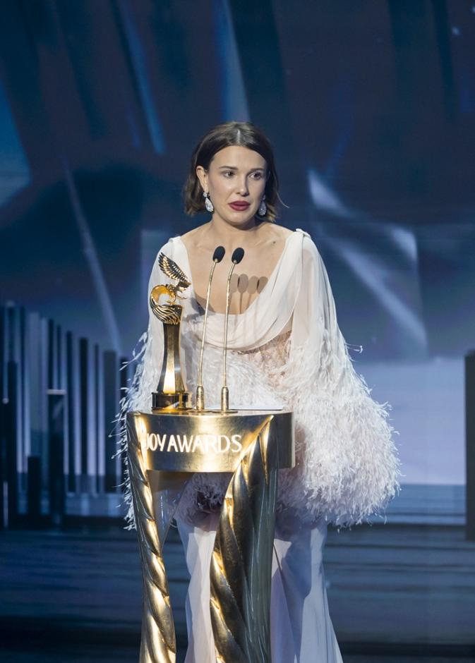 ميلي بوبي براون