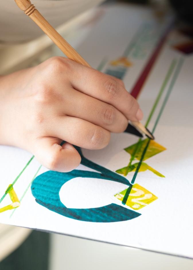 مركز الأمير محمد بن سلمان العالمي للخط العربي يعلن عن الاستوديو المفتوح بالنسخة الثانية من "إقامة دار القلم"