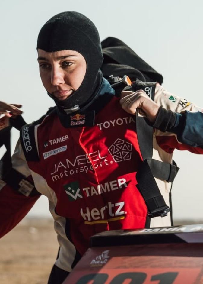 دانية عقيل تهنئ سائق الراليات السعودي حسن جميل على مشاركته الأولى في رالي داكار 2026