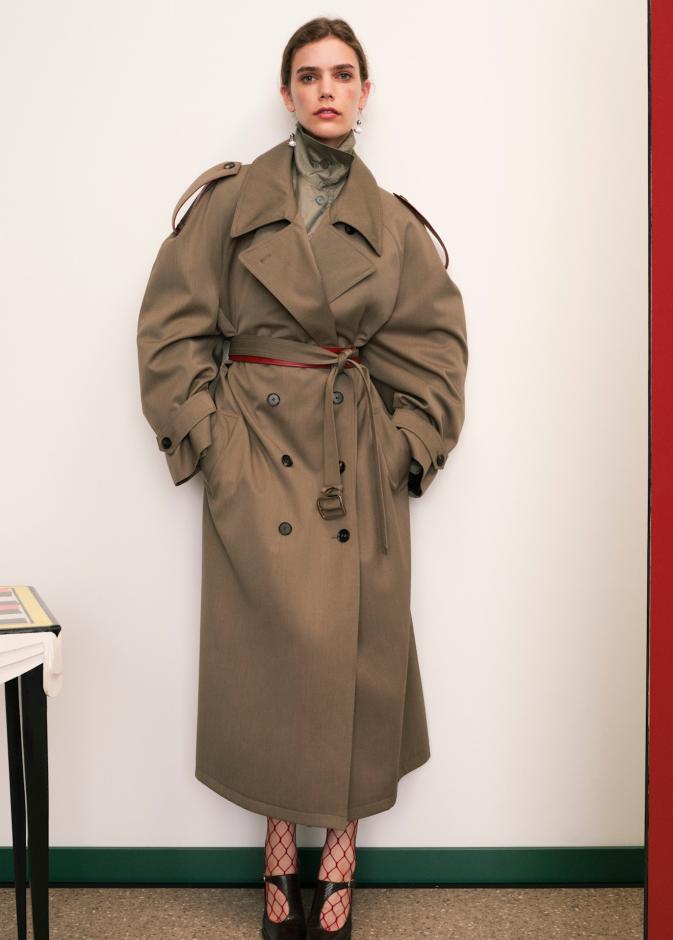 كيف تعيدين إحياء قطع "الريترو" بروح ريزورت 2026