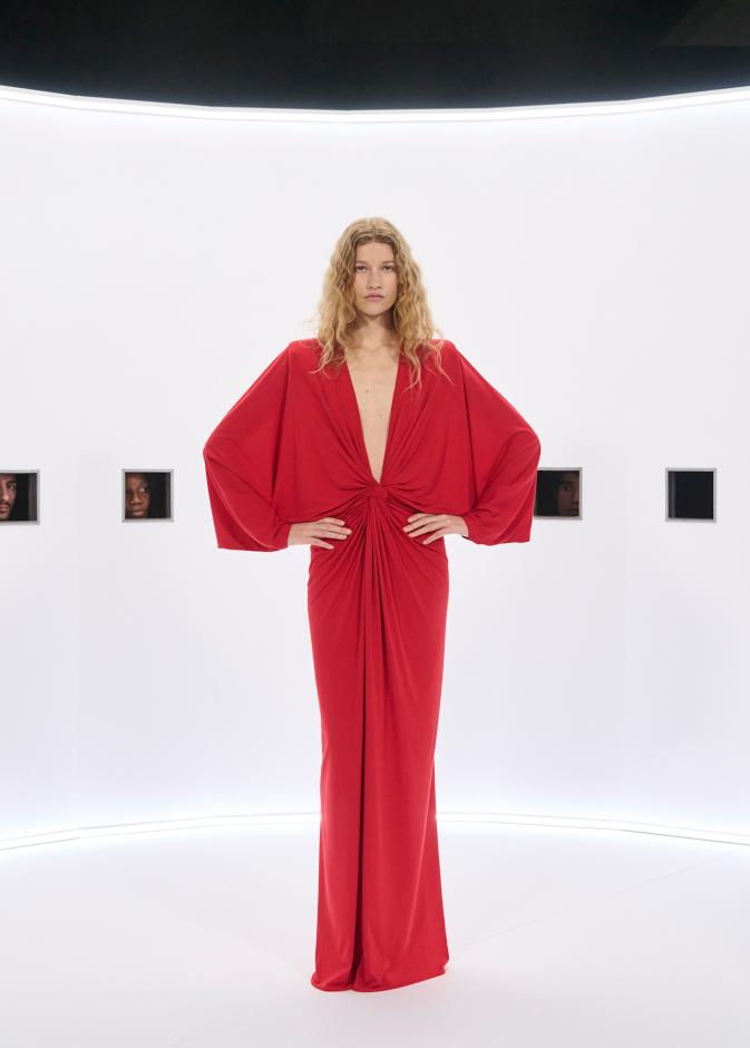 مجموعة فالنتينو للهوت كوتور لربيع وصيف 2026