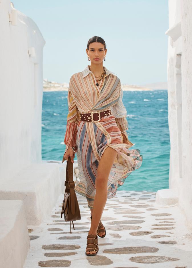 إطلالة من Zimmermann