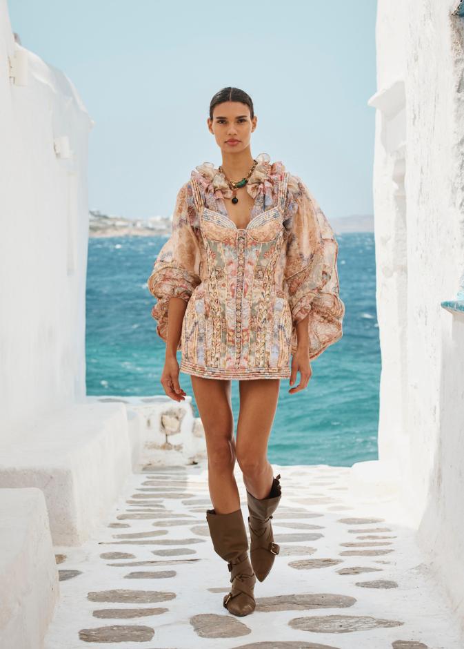 إطلالة من Zimmermann