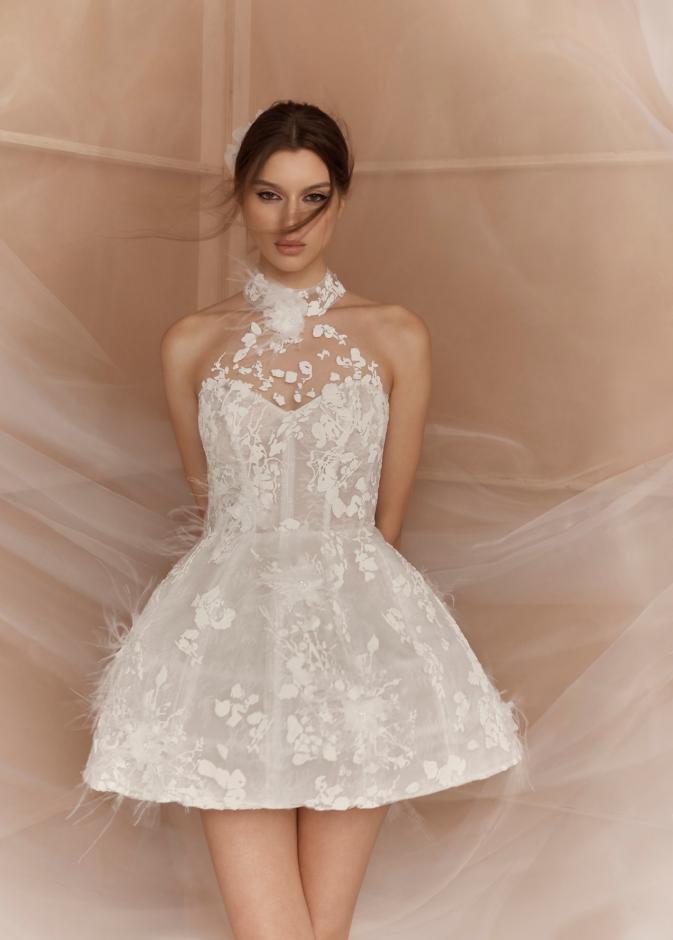 إطلالات العروس في حفل وداع العزوبية: حرية الاختيار وروح الاحتفال