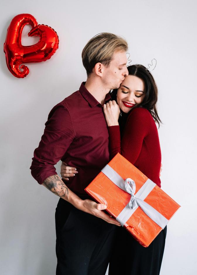 أجمل هدايا عيد الحب الشهية والمميزة