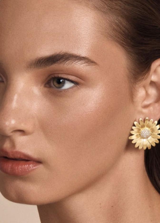 أقراط Daisy من  Tanya Farah