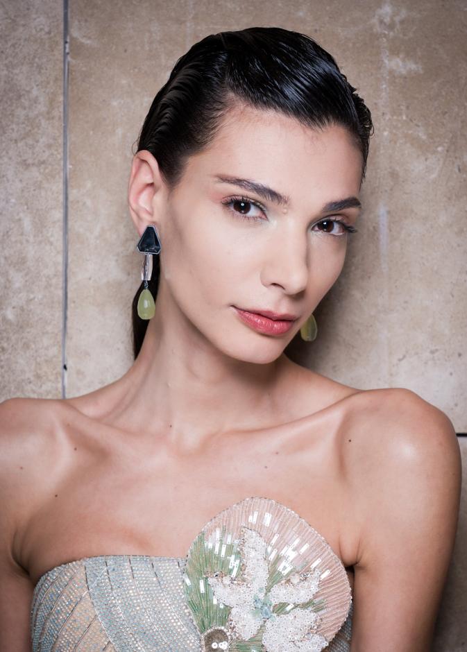 صيحات جمالية لا تنسى ورسمات عيون جريئة في ختام أسبوع الهوت كوتور لربيع وصيف 2026