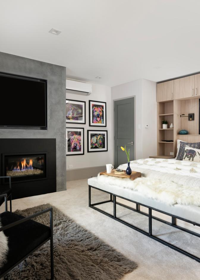 تلعب التفاصيل الصغيرة دورًا محوريًا في الشعور بالراحة في غرفة النوم