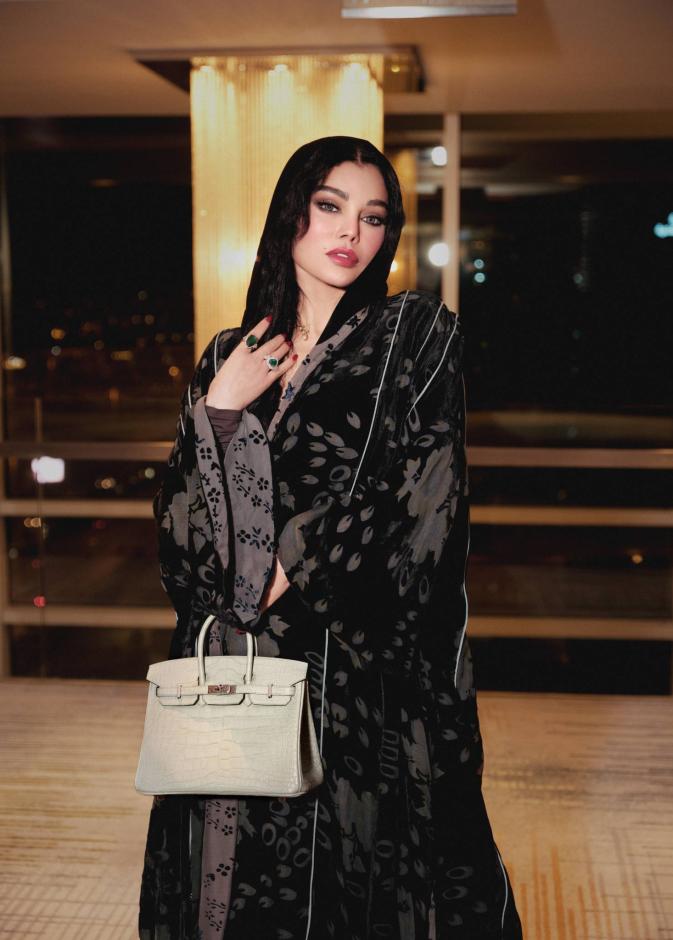 تنسيق مجوهرات هيفاء وهبي في رمضان مع الأزياء الشرقية