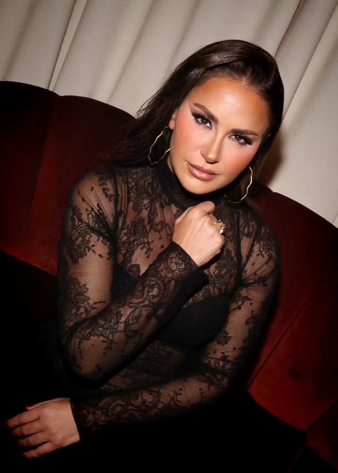 النجمة ديما قندلفت صورة من انستغرامها