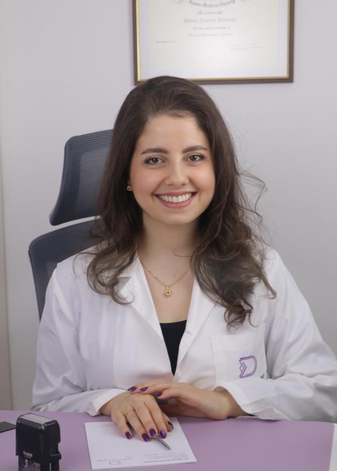 دكتورة ديفينا حاصباني  - طبيبة أمراض جلدية