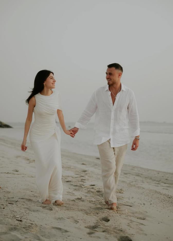 سيدرا بيوتي تلقت عرض الزواج على شاطئ دبي