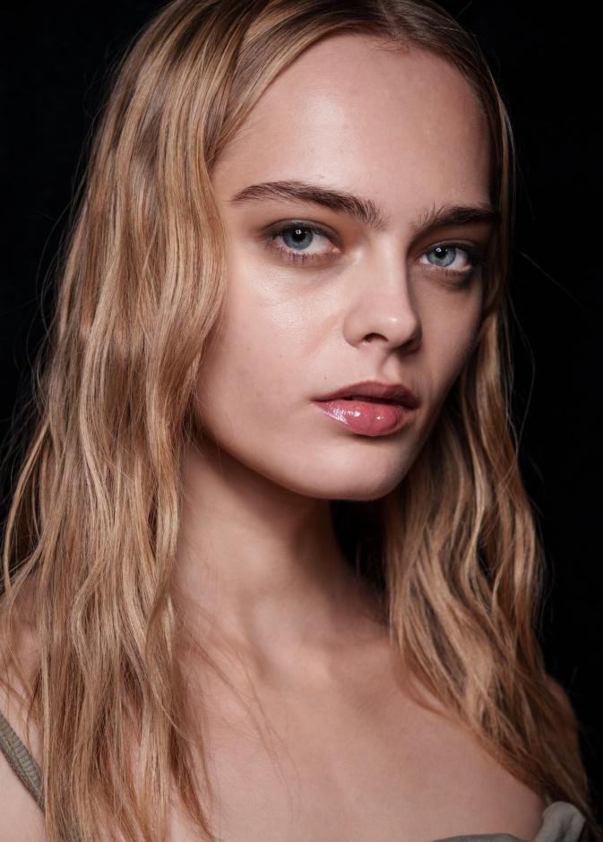 من الهيشان إلى اللمعان طرق فعّالة لعلاج جفاف الشعر المصبوغ خلال شهر رمضان