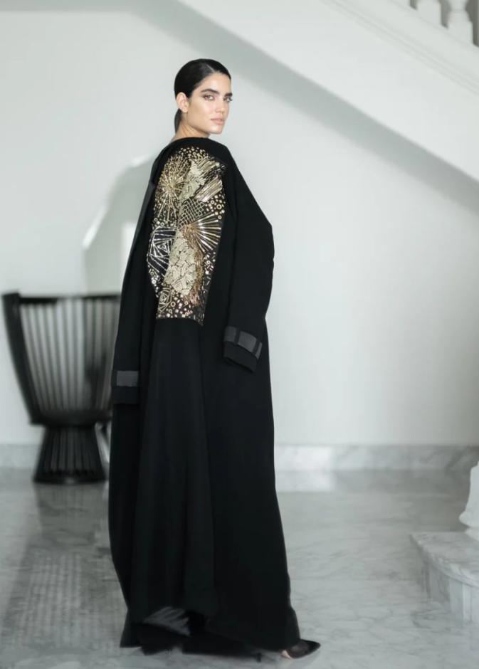 عباءة من ‏Sharifa Al Ghanim