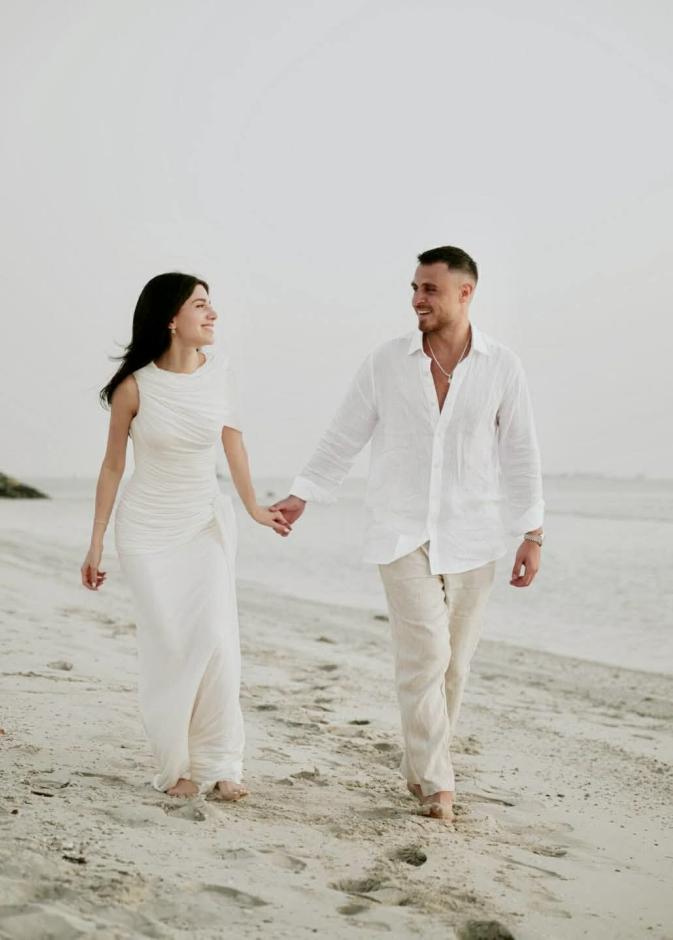 سيدرا بيوتي تلقت عرض الزواج على شاطئ دبي