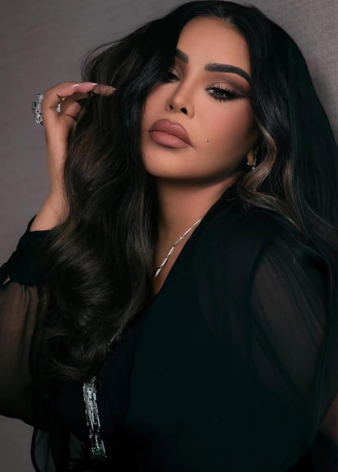 النجمة أحلام