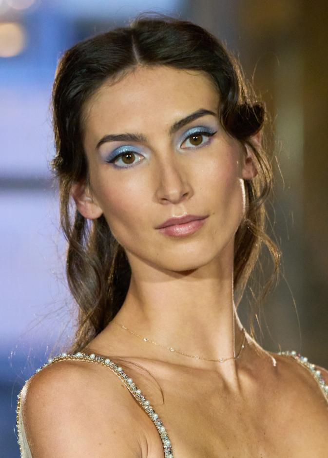 صيحة الـDenim Makeup  مع الظلال الفاتحة من دار Andrew Kwon